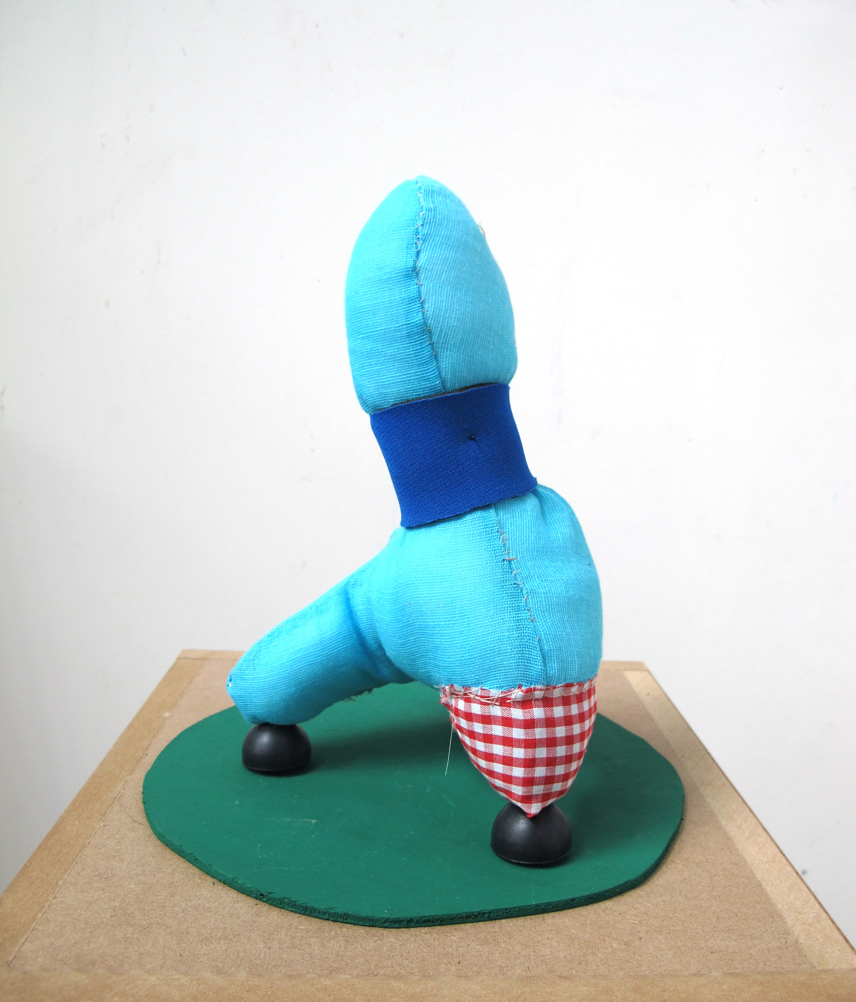 Caballito Azul, 2012, mixed media, 23 x 16 x 16 cm.